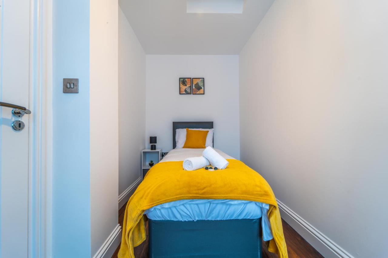 Modern Spacious 4 Bed Hayes Home With Free Parking Exteriér fotografie