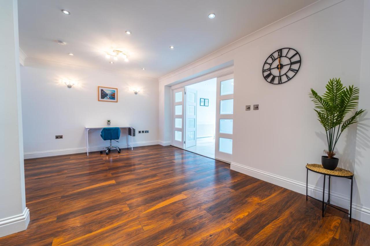 Modern Spacious 4 Bed Hayes Home With Free Parking Exteriér fotografie