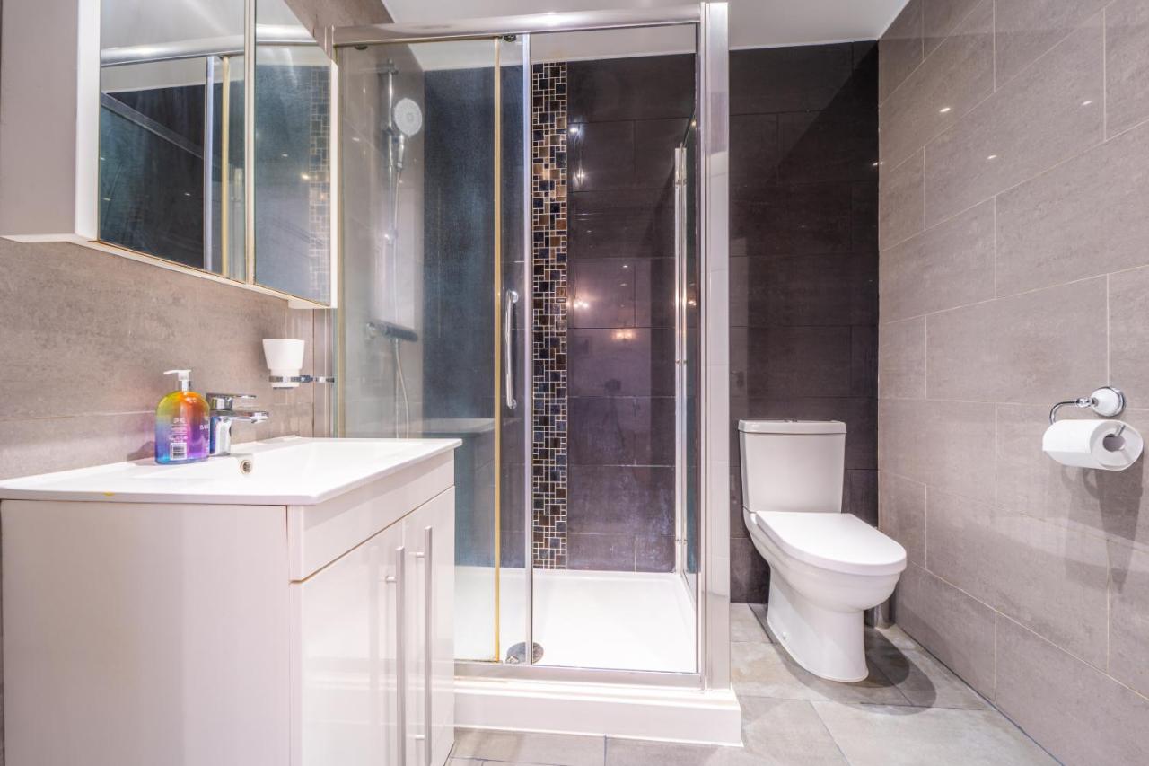 Modern Spacious 4 Bed Hayes Home With Free Parking Exteriér fotografie